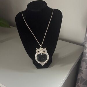 Silver necklace with large Owl pendant.